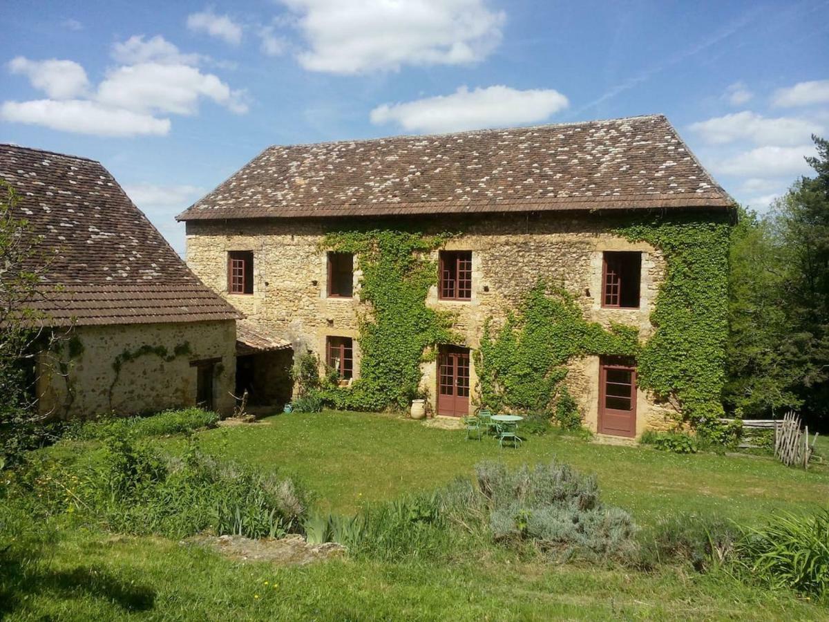 Touvent Maison Au Milieu Des Bois Savignac-de-Miremont Exterior photo