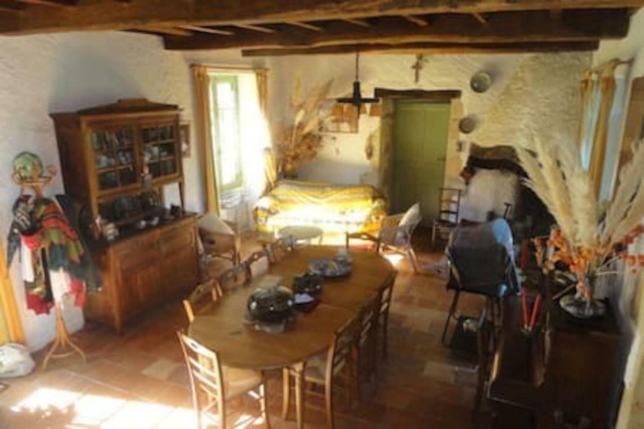Touvent Maison Au Milieu Des Bois Savignac-de-Miremont Exterior photo