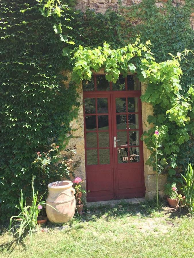 Touvent Maison Au Milieu Des Bois Savignac-de-Miremont Exterior photo